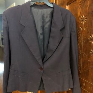 Short navy linen blazer